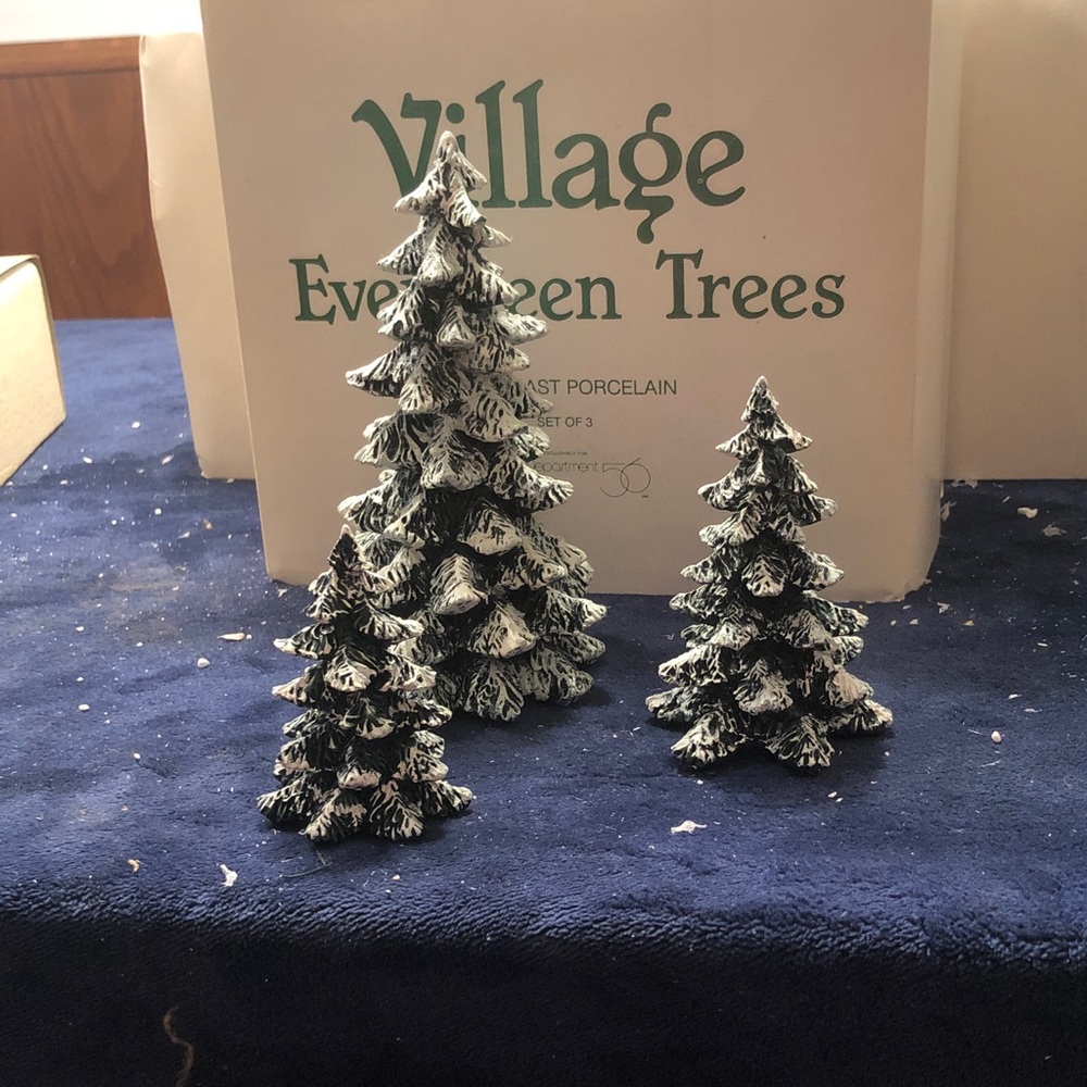 Department 56/#5205-1 / set of 3 Evergreen trees 🌲 cold cast porcelains